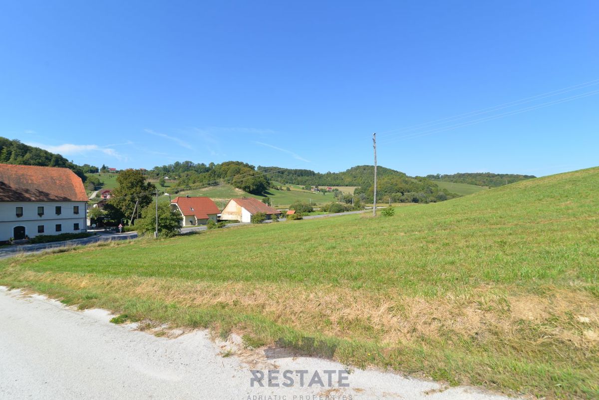 do 3 stavbne parcele