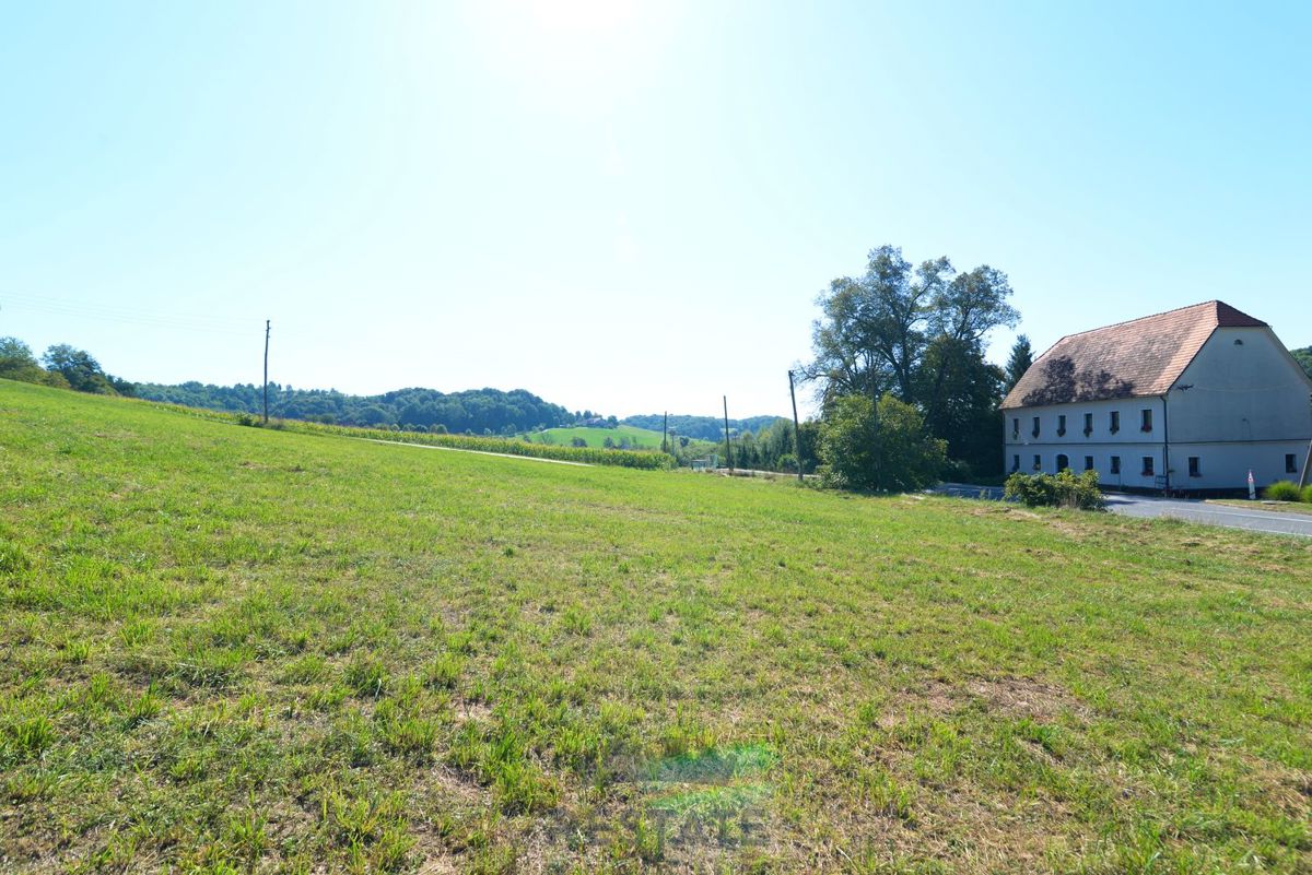 do 3 stavbne parcele