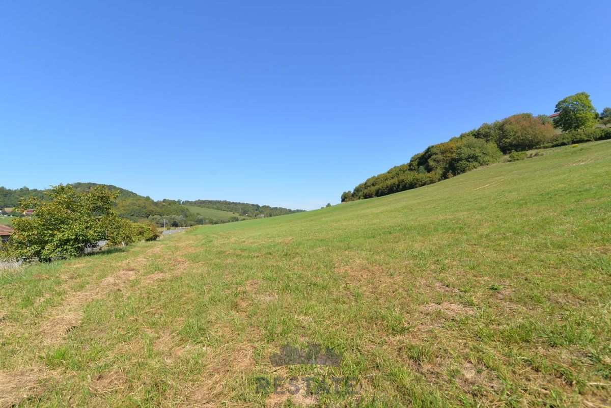 do 3 stavbne parcele