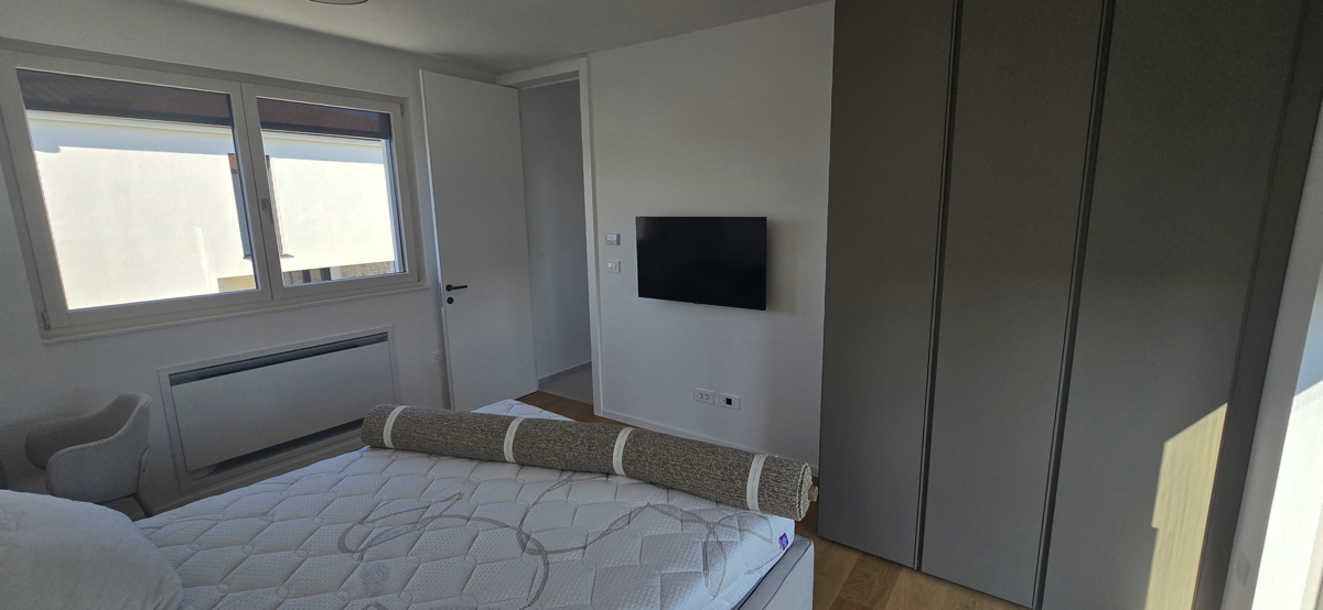 Moderna vila z bazenom, 11 km od Poreča