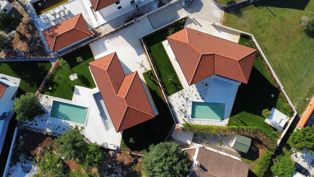 Moderna vila z bazenom, 11 km od Poreča