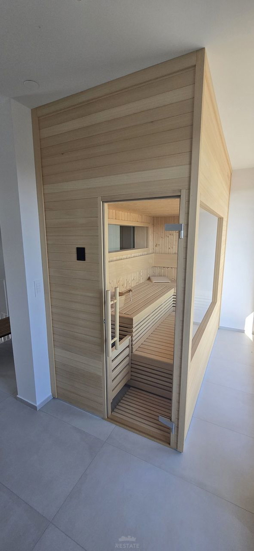 Moderna vila z bazenom, 11 km od Poreča