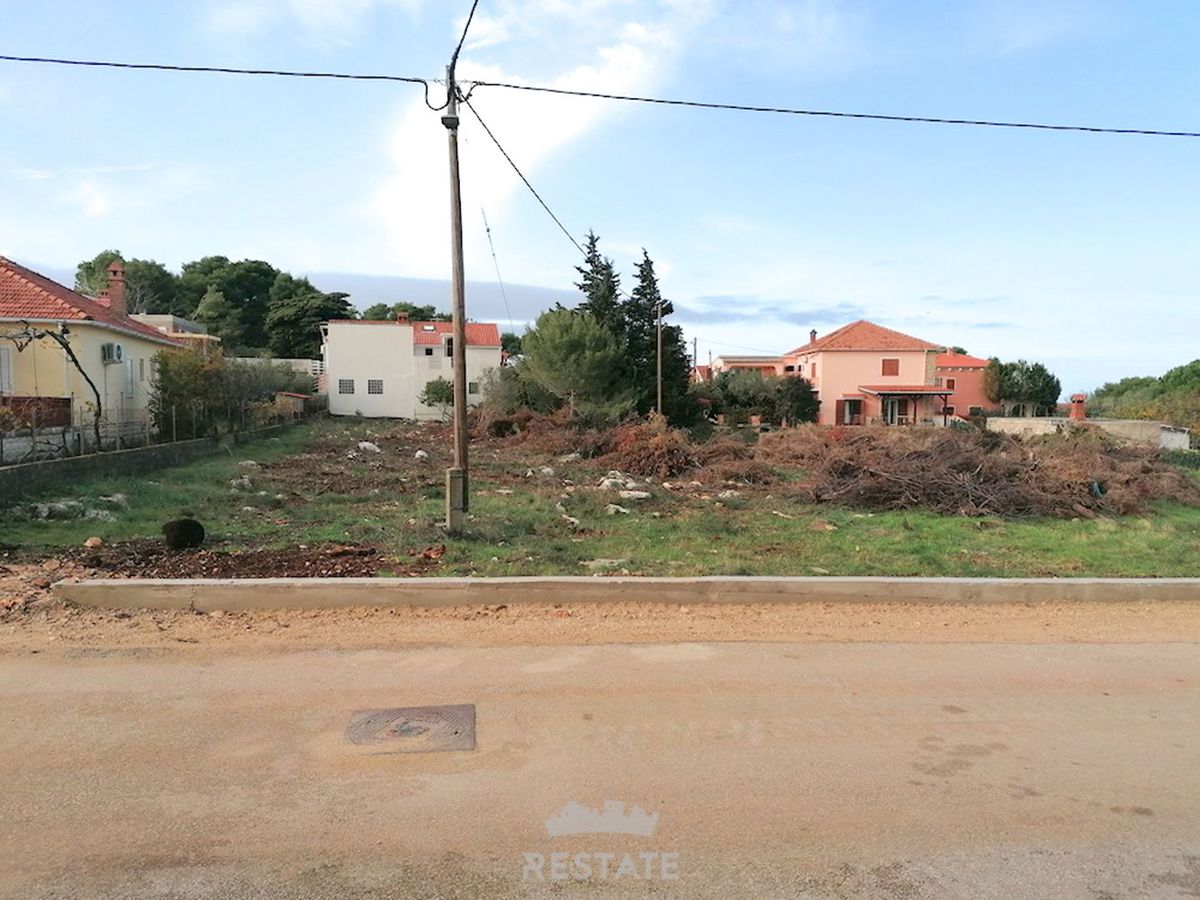 40m od obale in prvih plaž