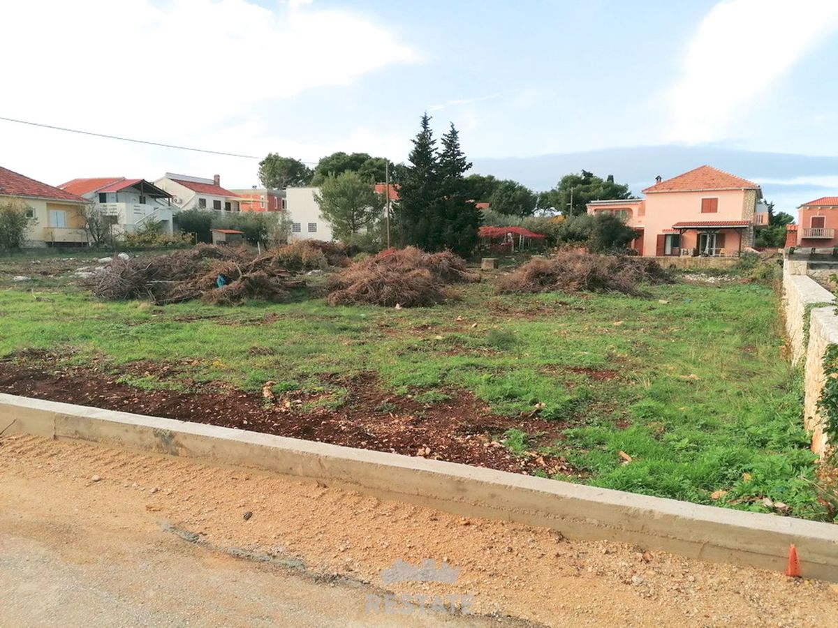 40m od obale in prvih plaž