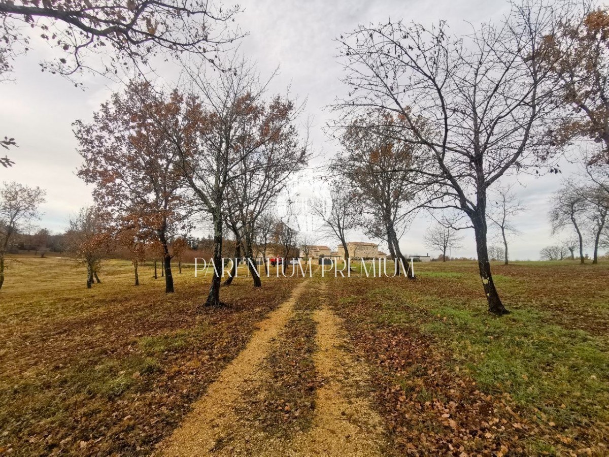 Zemljišče Poreč