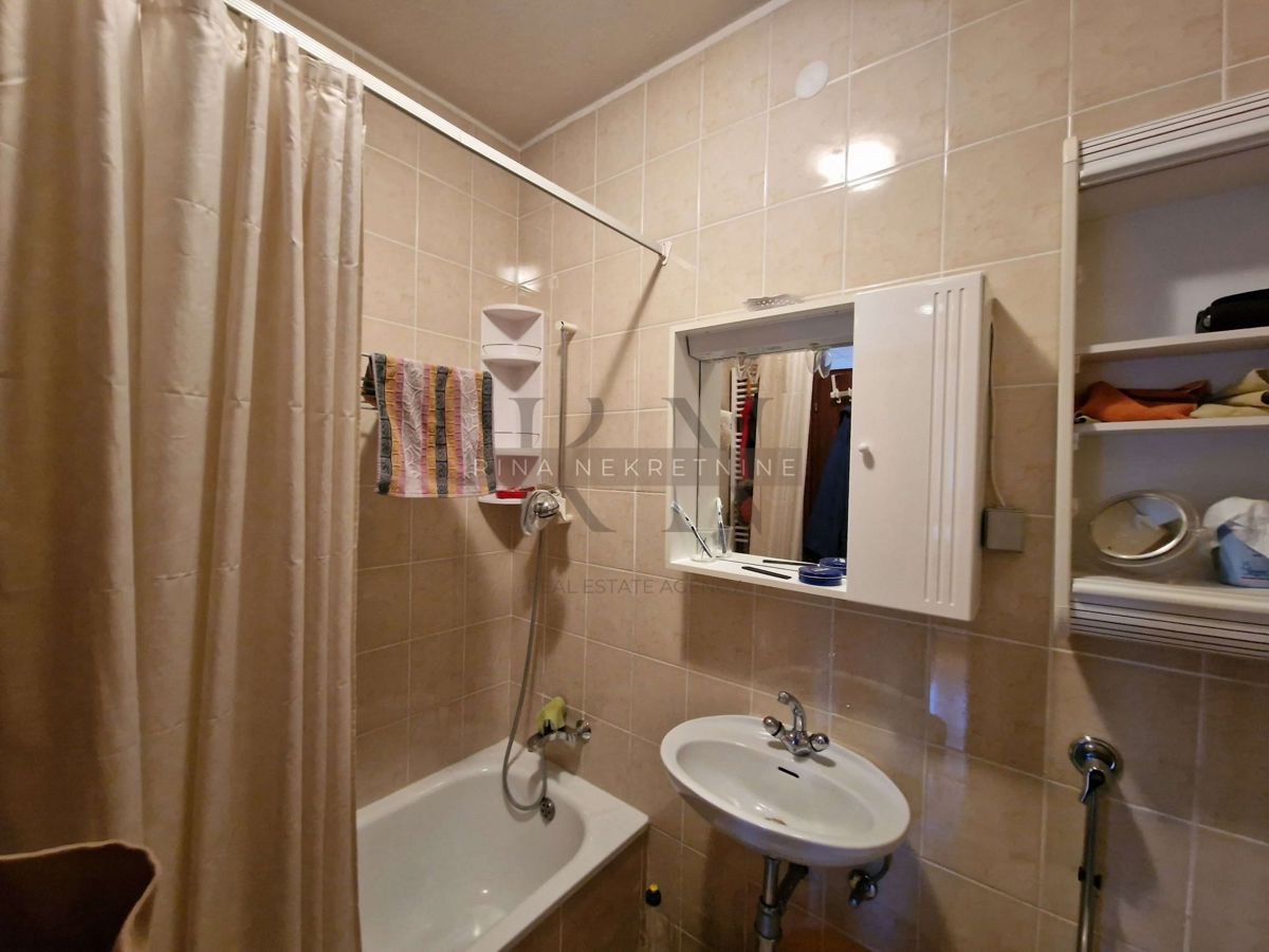 Hiša Jablanovec, Zaprešić - Okolica, Stubička ulica , 200m2