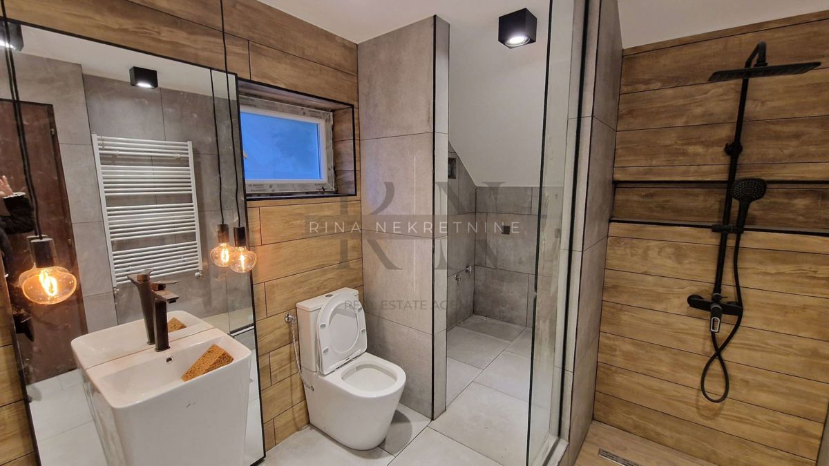 Hiša Jablanovec, Zaprešić - Okolica, Stubička ulica , 200m2