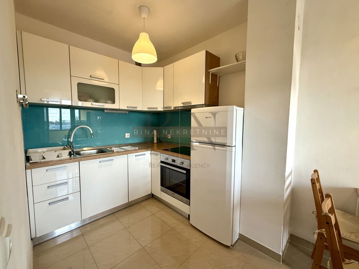 Zagreb - Špansko - Idealen dvosobni stan za mlade!