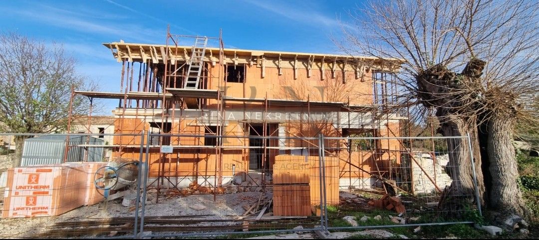 Istra – Sveti Lovreč, hiša v gradnji 120 m²