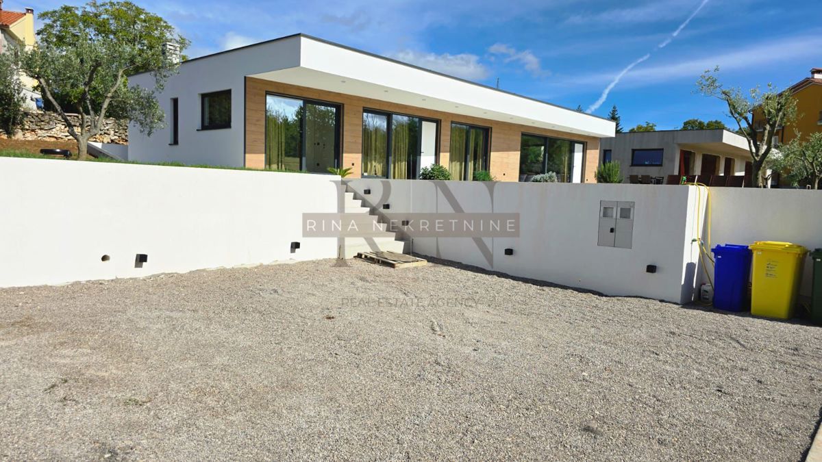 Moderna vila 176 m² z bazenom, Rabac – Labin