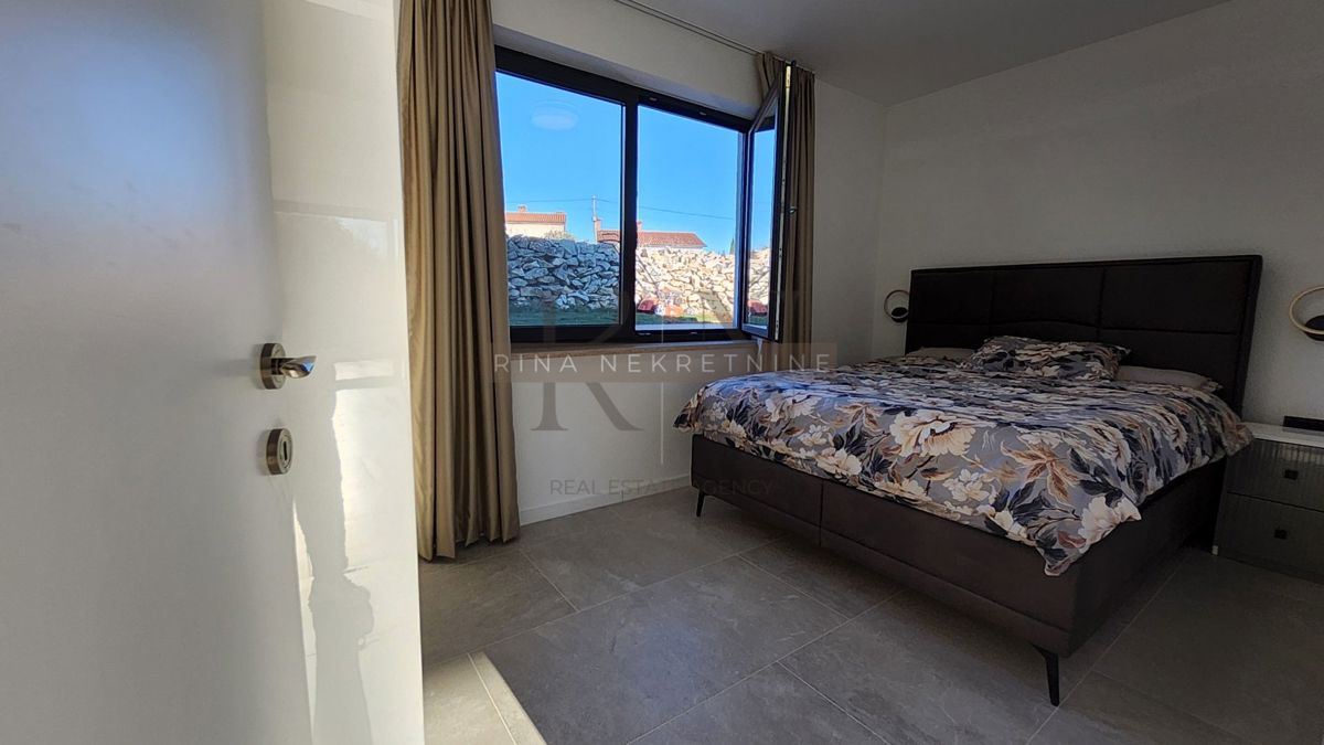 Moderna vila 176 m² z bazenom, Rabac – Labin