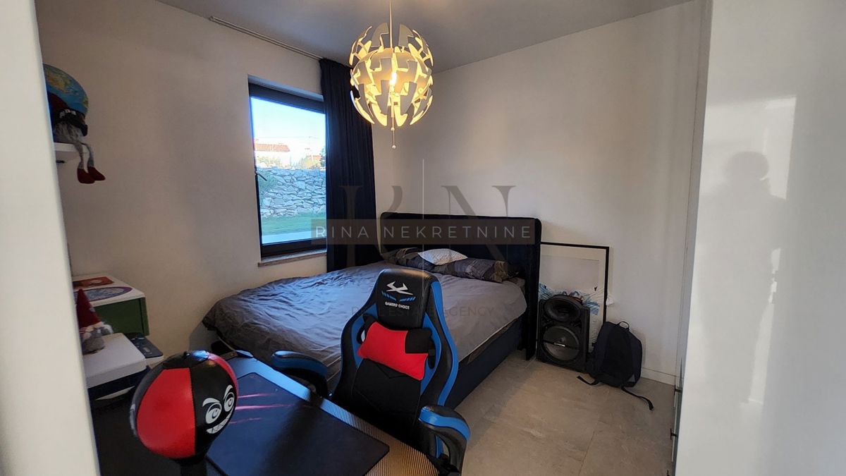 Moderna vila 176 m² z bazenom, Rabac – Labin