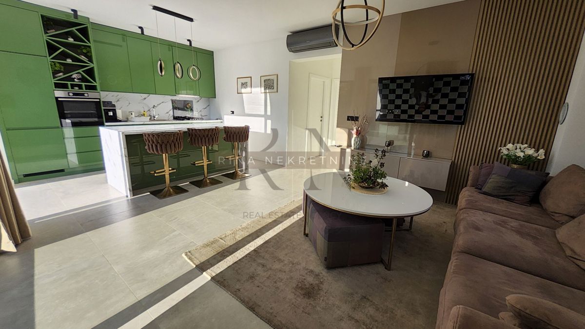 Moderna vila 176 m² z bazenom, Rabac – Labin