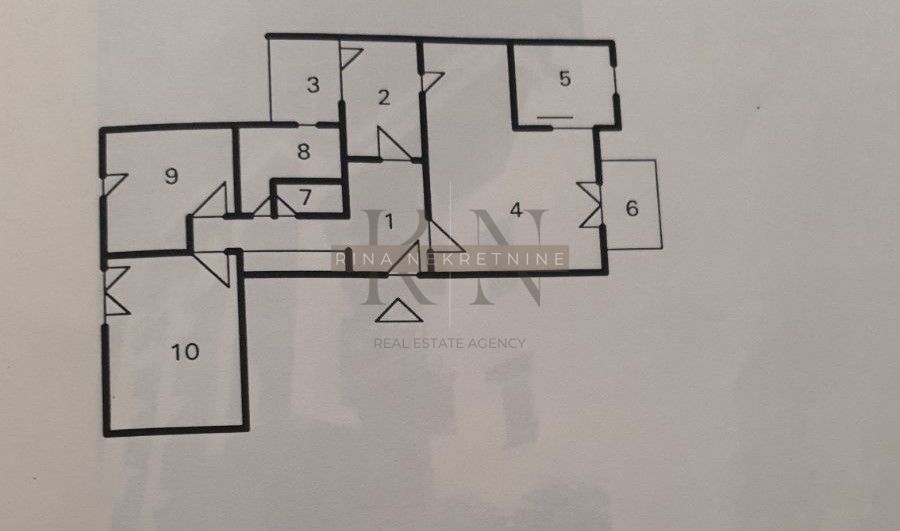 ISTRA - POREČ, STANOVANJE 82m², BLIZU PLAŽE IN SREDIŠČA MESTA