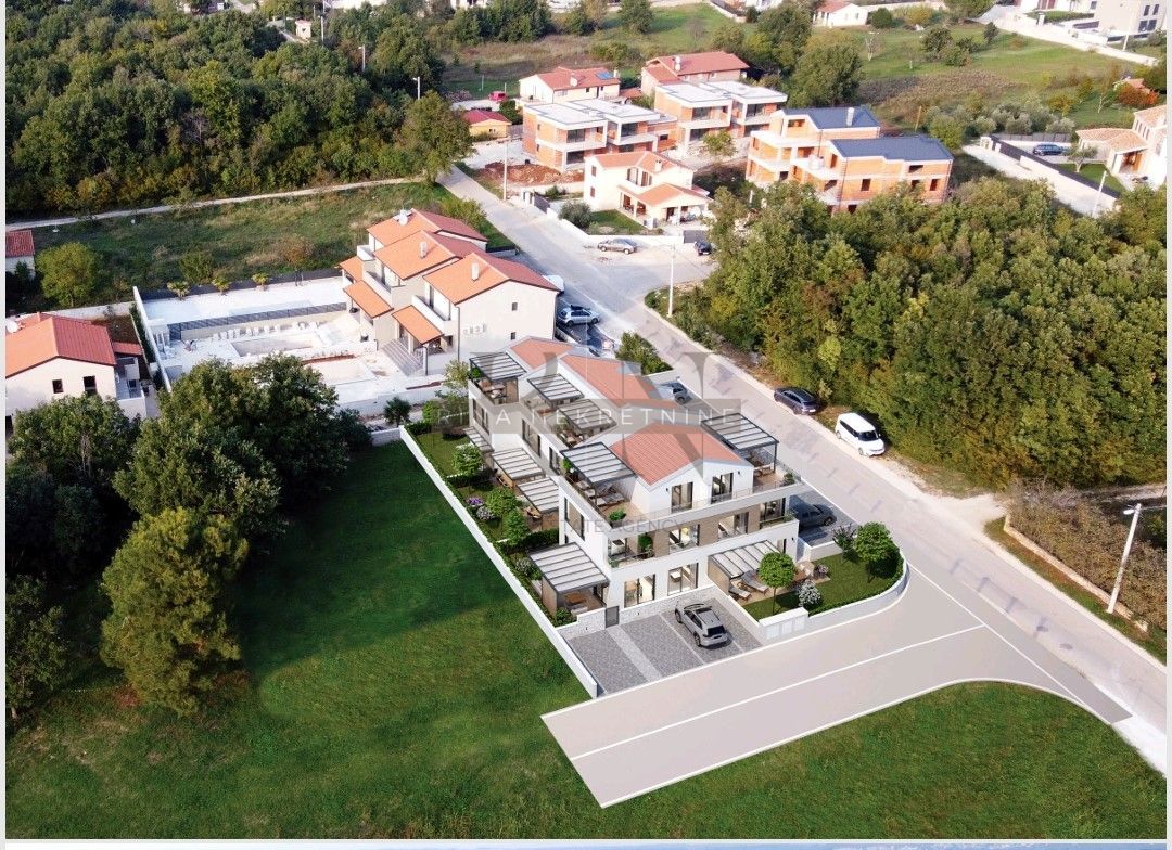 ISTRA – Moderna vrstna hiša 128m² v Poreču, priložnost, ki je ne smete zamuditi