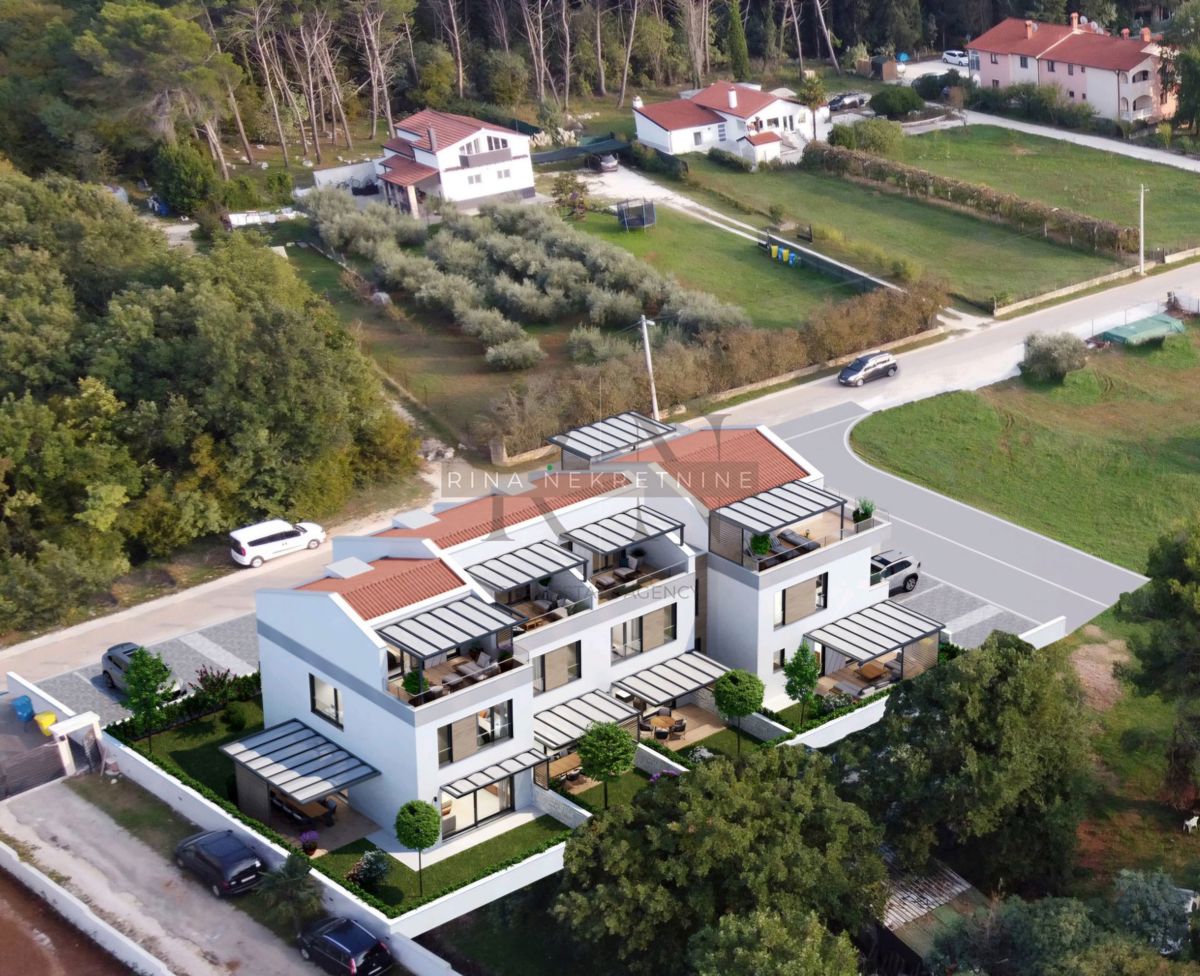 ISTRA – Moderna vrstna hiša 128m² v Poreču, priložnost, ki je ne smete zamuditi