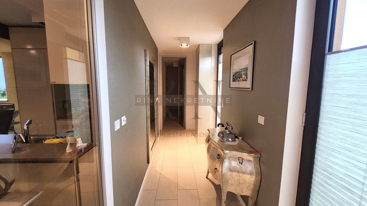 Istra, Poreč center, penthouse 110 m², pogled na morje
