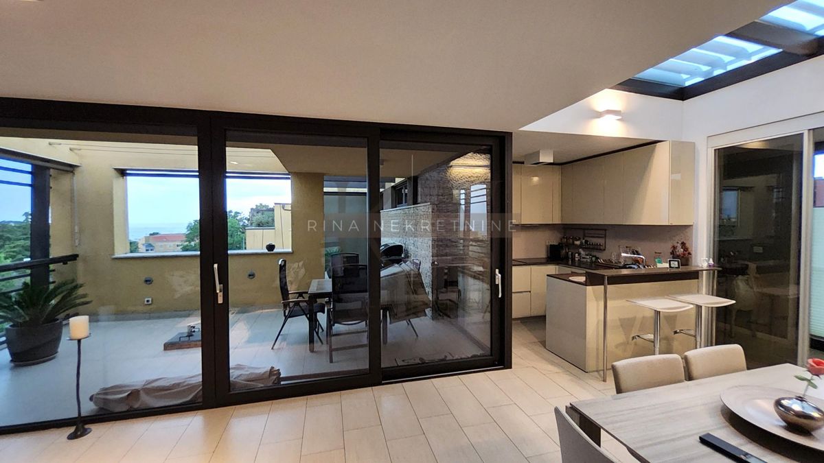 Istra, Poreč center, penthouse 110 m², pogled na morje