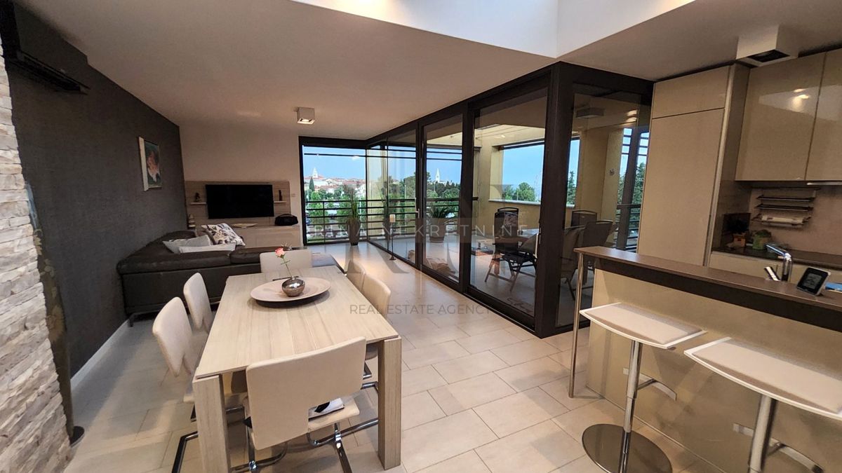 Istra, Poreč center, penthouse 110 m², pogled na morje