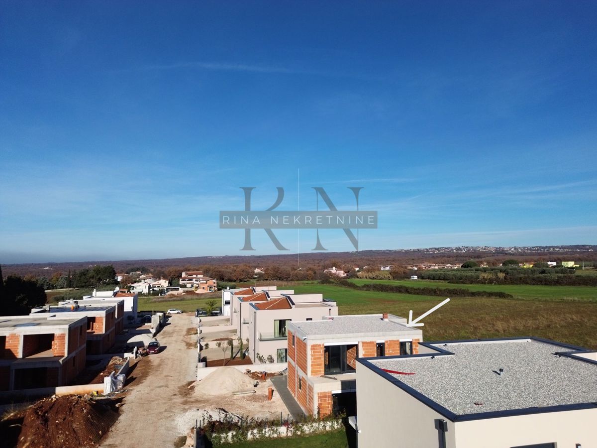 Istra – moderna hiša z bazenom, okolica Poreča