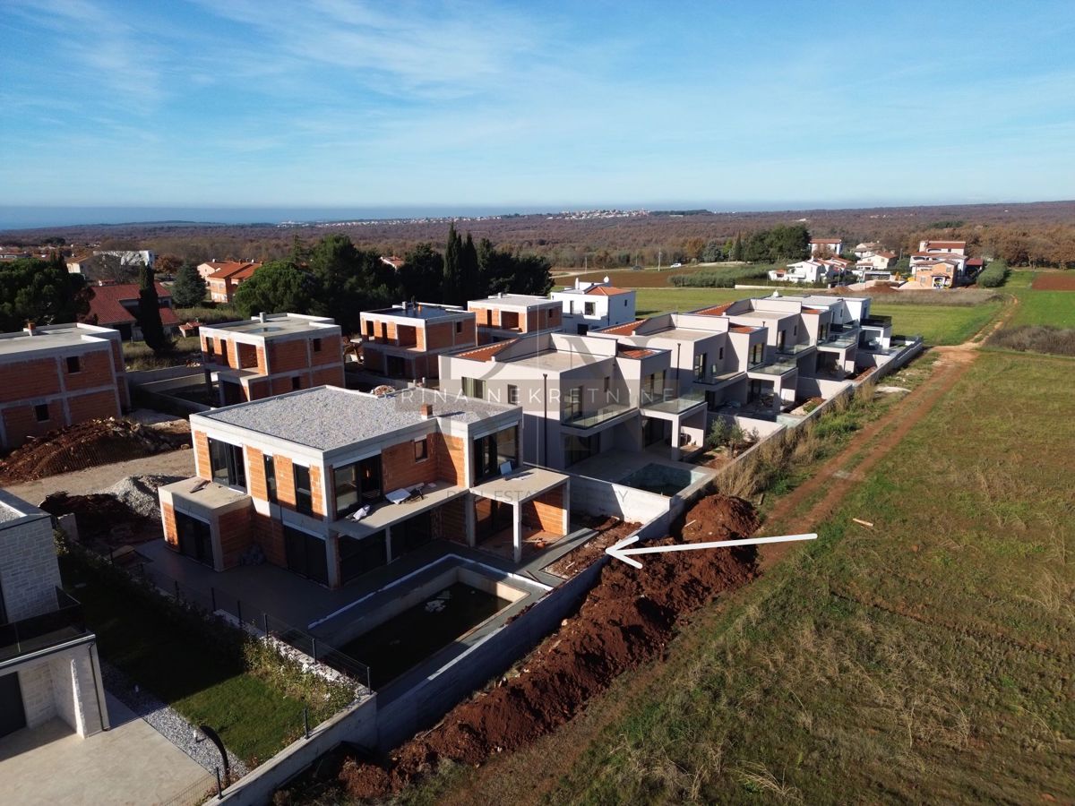 Istra – moderna hiša z bazenom, okolica Poreča