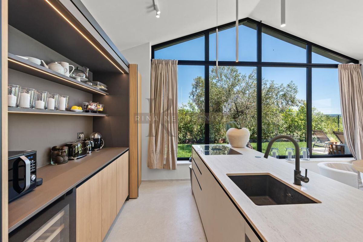 ISTRA, POREČ – Posebna hiša z bazenom