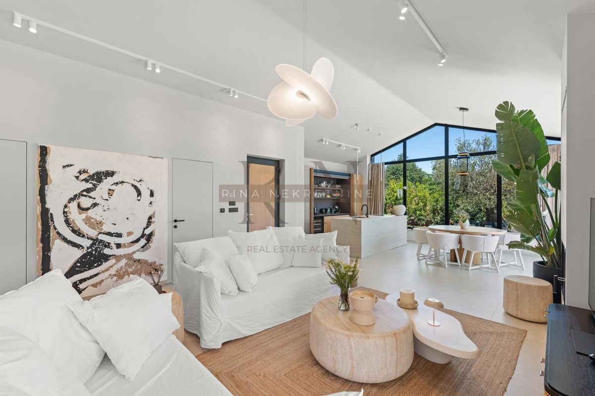 ISTRA, POREČ – Posebna hiša z bazenom