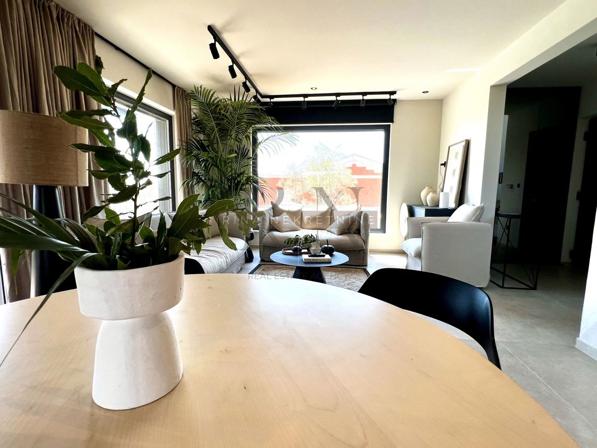 ISTRA, POREČ – Posebna hiša z bazenom