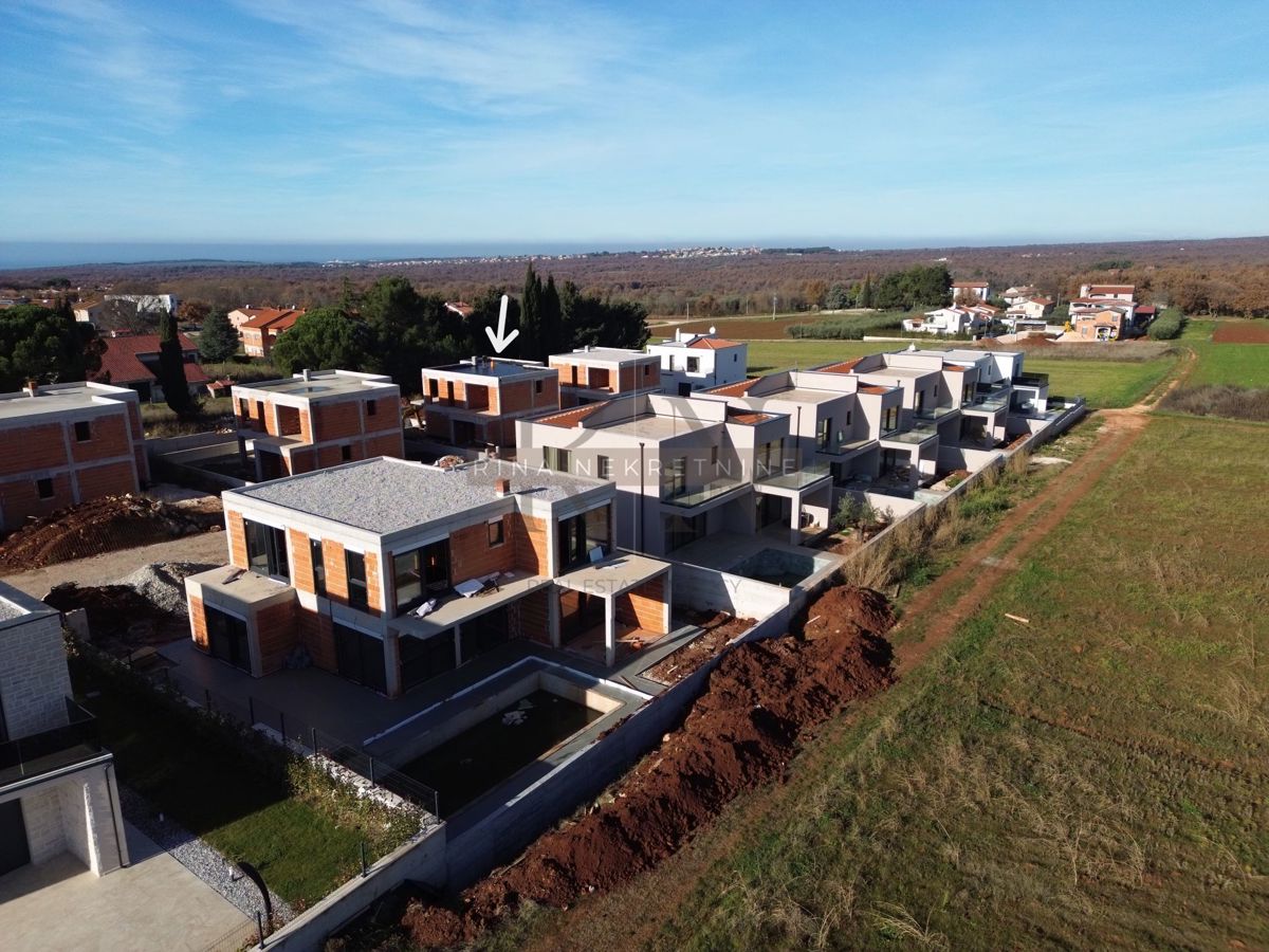 Istra – moderna hiša z bazenom, okolica Poreča