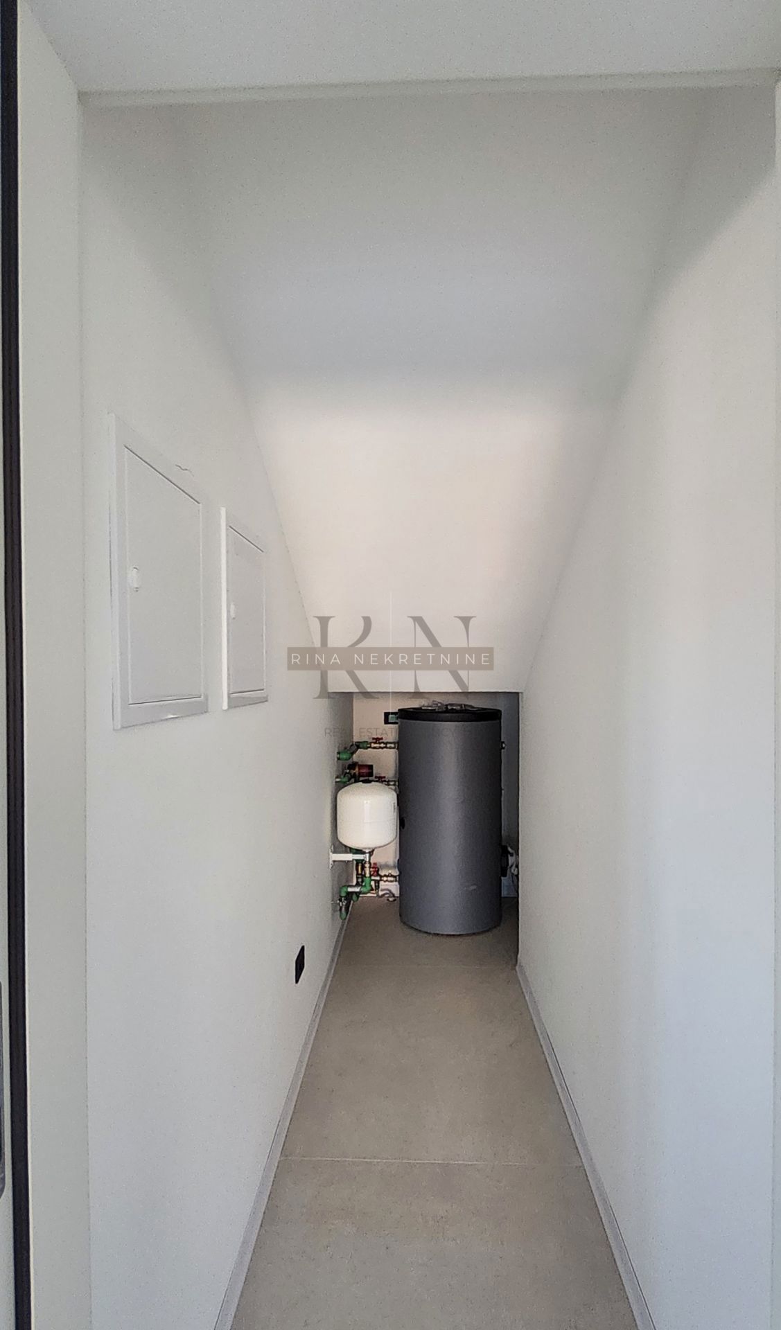ISTRA – POREČ – STANOVANJE 125 m² Z VRTOM IN POGLEDOM NA MORJE