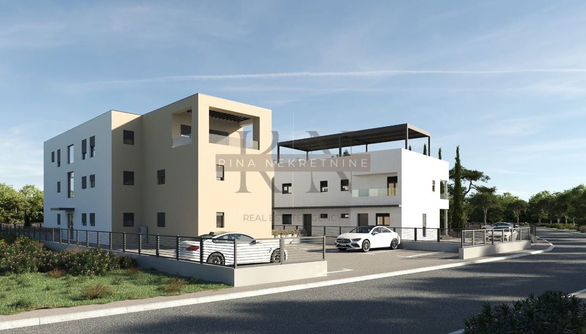 Poreč – Trisobno stanovanje v prvem nadstropju blizu plaže