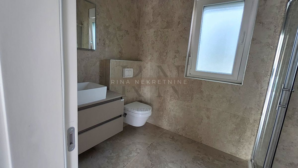 ISTRA-POREČ, STANOVANJE 76,27m2 + VRT