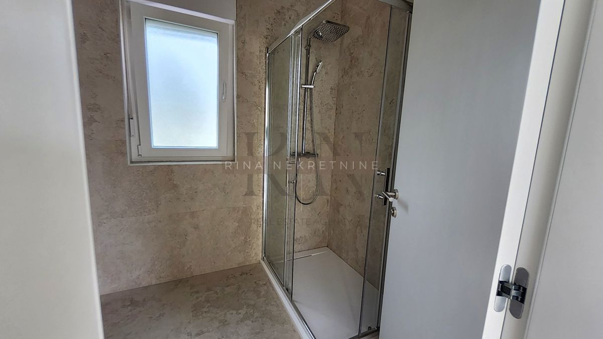 ISTRA-POREČ, STANOVANJE 76,27m2 + VRT