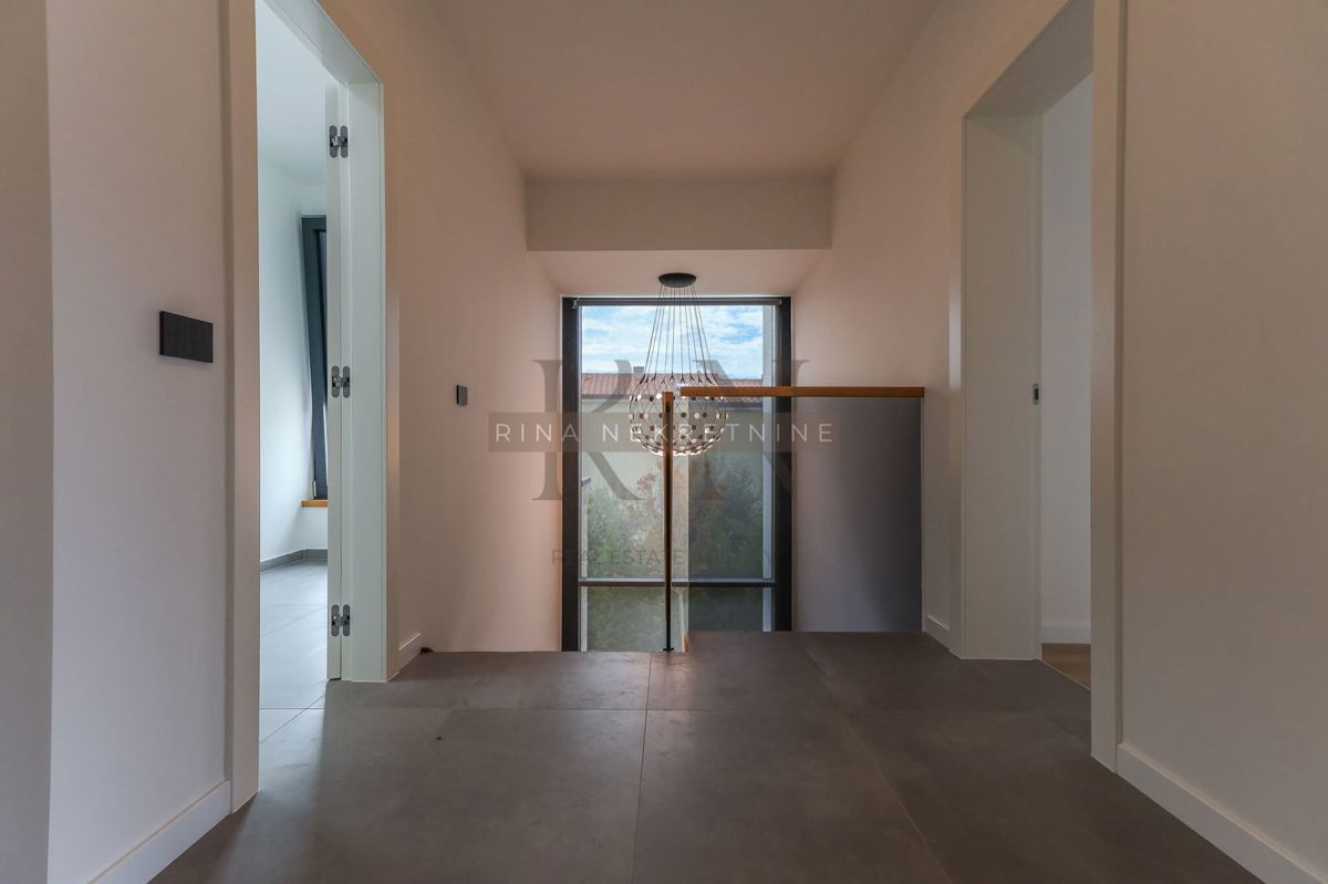 Luksuzna vila Poreč 220 m², bazen, pogled na morje