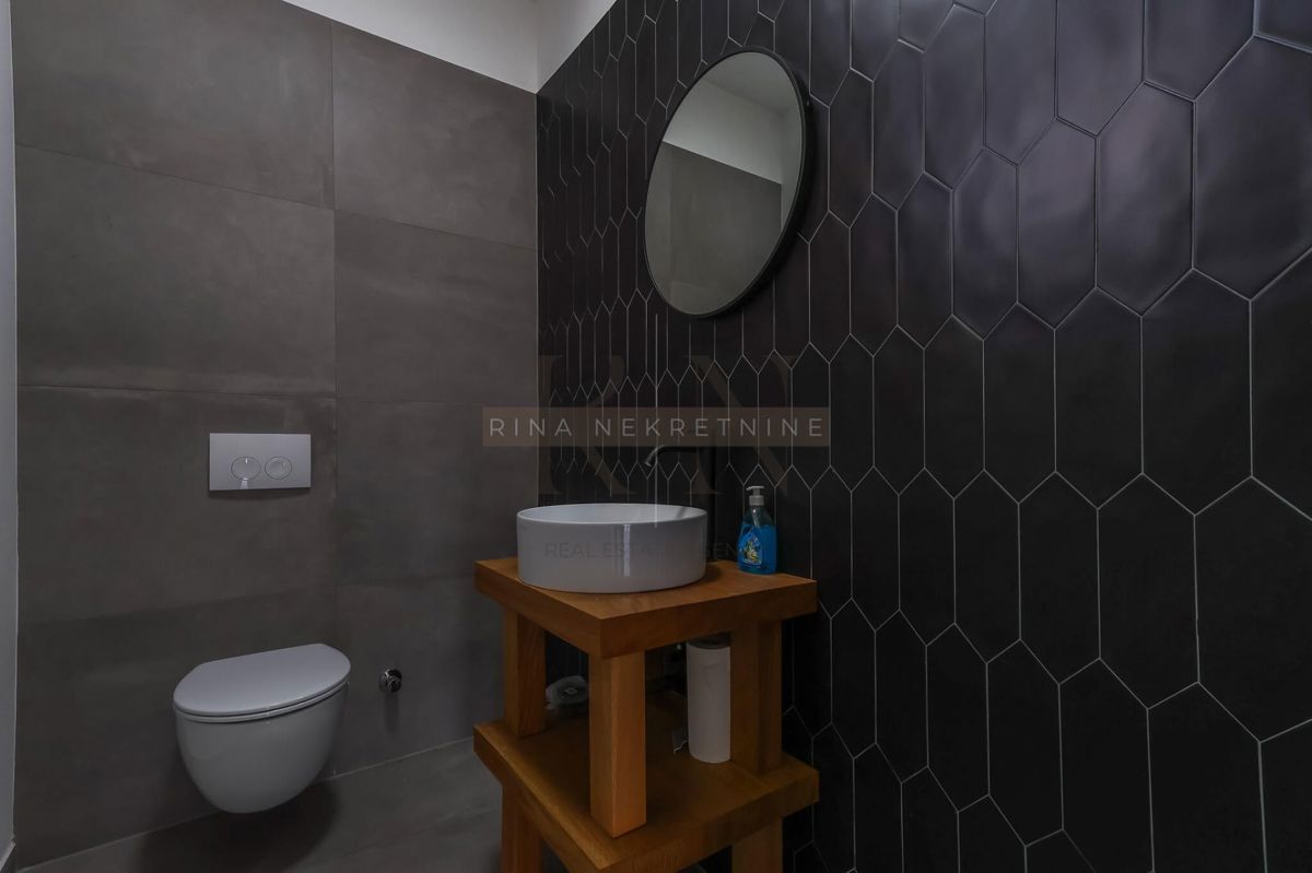 Luksuzna vila Poreč 220 m², bazen, pogled na morje