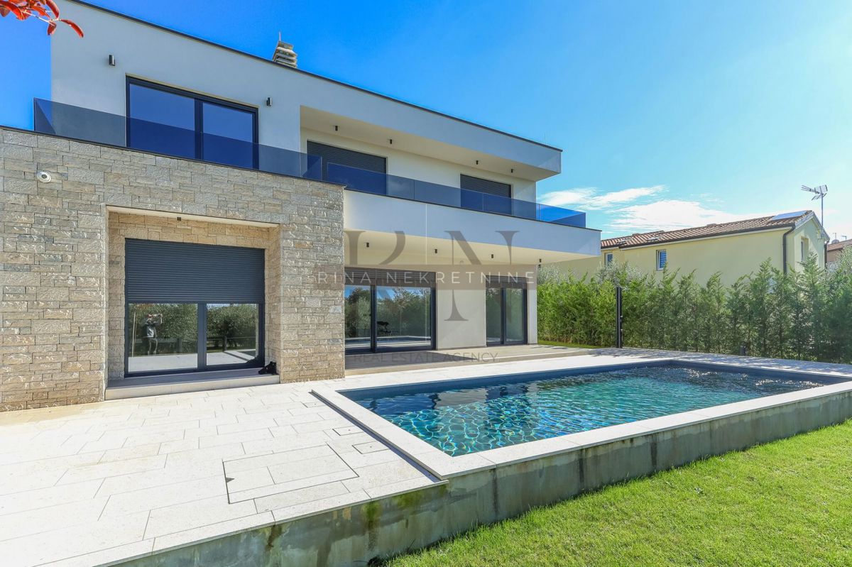 Luksuzna vila Poreč 220 m², bazen, pogled na morje