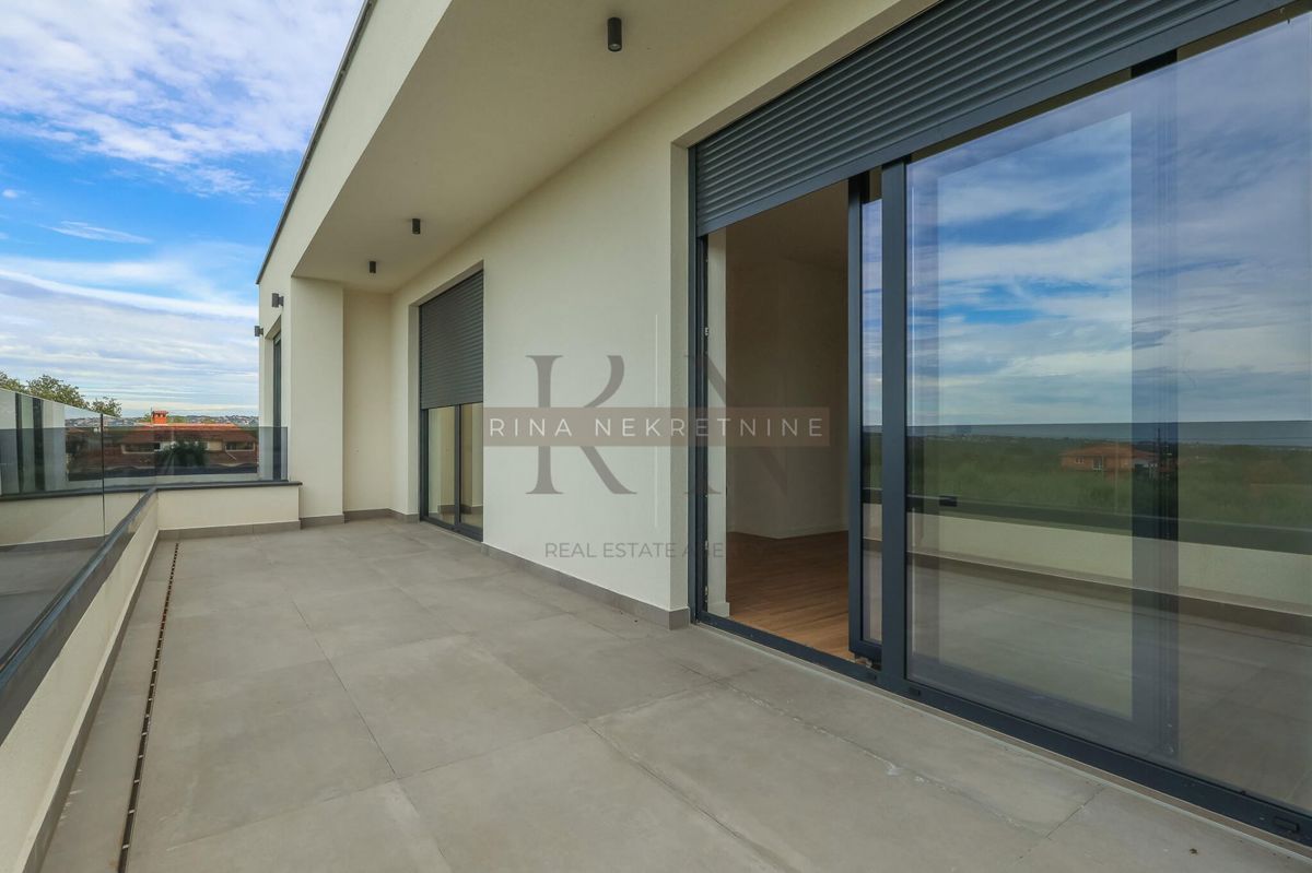 Luksuzna vila Poreč 220 m², bazen, pogled na morje