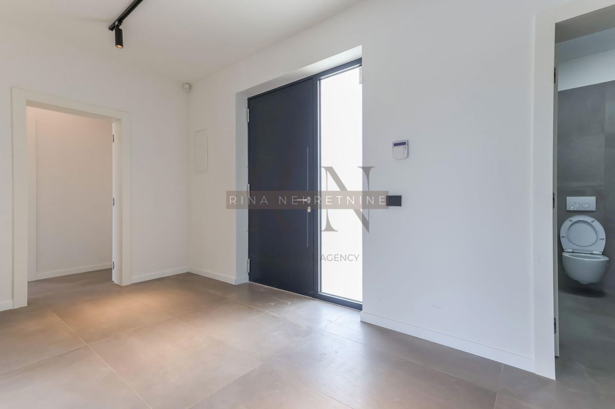 Luksuzna vila Poreč 220 m², bazen, pogled na morje