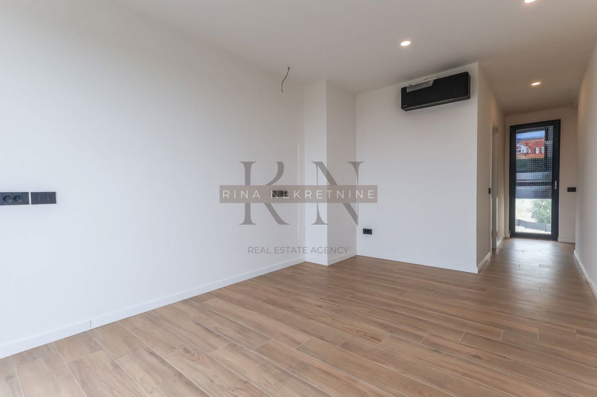 Luksuzna vila Poreč 220 m², bazen, pogled na morje