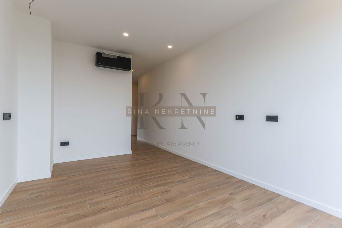 Luksuzna vila Poreč 220 m², bazen, pogled na morje