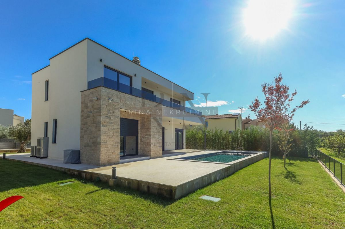 Luksuzna vila Poreč 220 m², bazen, pogled na morje