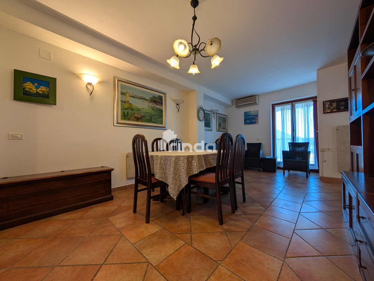 Stan s dve spalnici in pogledom na morje - Rovinj - 56m2