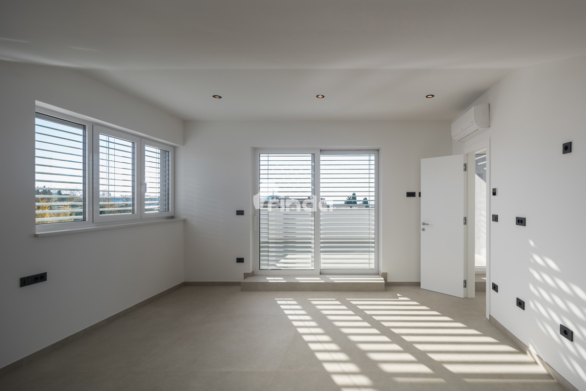 Prostorno luksuzno stanovanje z razgledom na morje - Rovinj - 171 m2