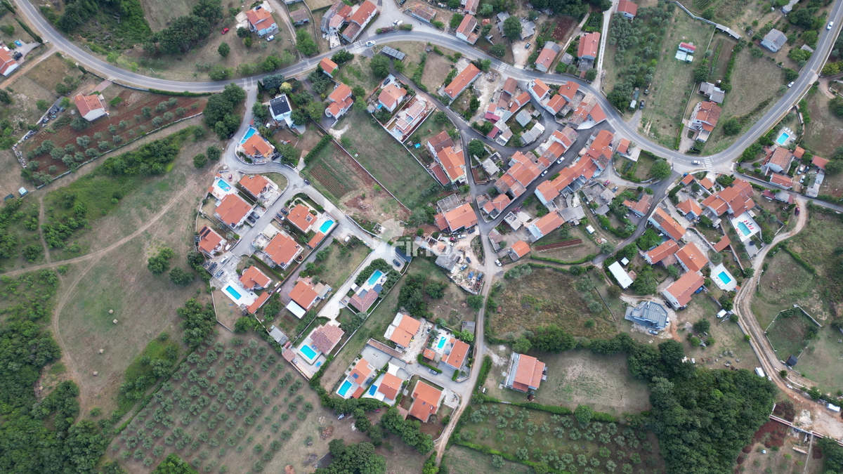 Hiša - Visoki roh bau - Duga uvala - 100 m2 + (50 m2)
