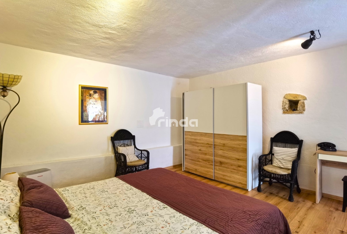 Hiša z bazenom, obdana z zelenimi griči - Motovun okolica - 85 m² + (467 m²)