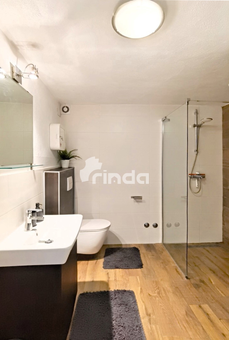 Hiša z bazenom, obdana z zelenimi griči - Motovun okolica - 85 m² + (467 m²)