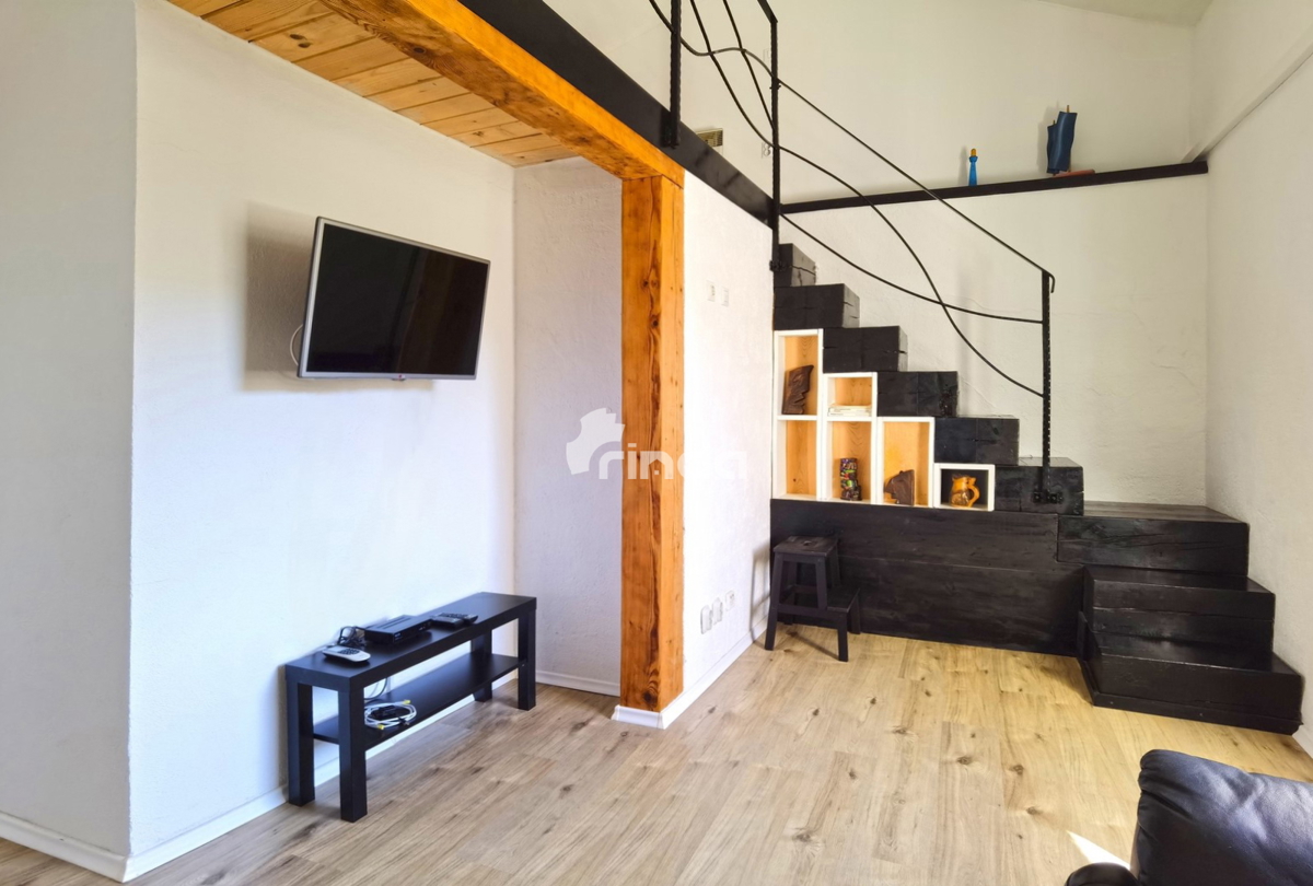 Hiša z bazenom, obdana z zelenimi griči - Motovun okolica - 85 m² + (467 m²)