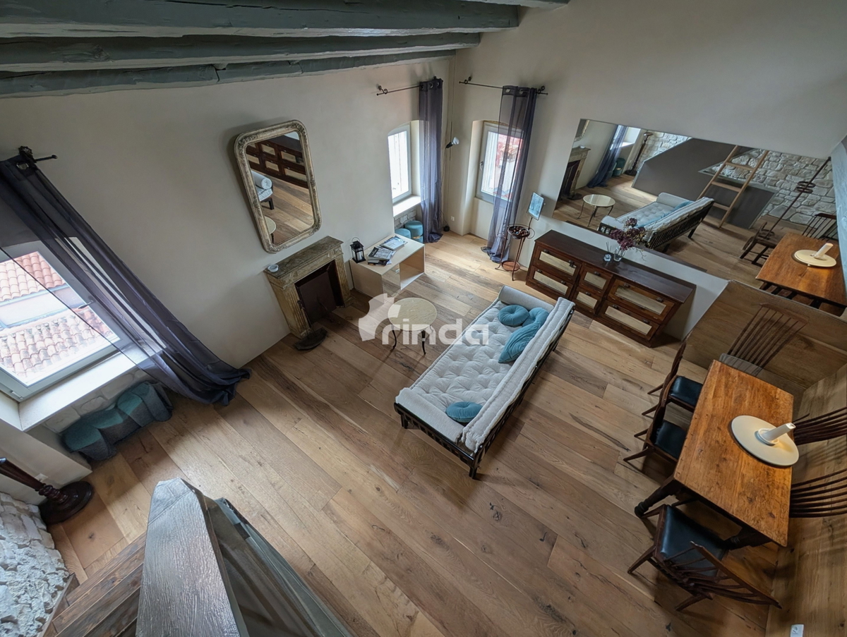 Dvoetažno stanovanje z razgledom na morje v središču starega mestnega jedra - 75 m2