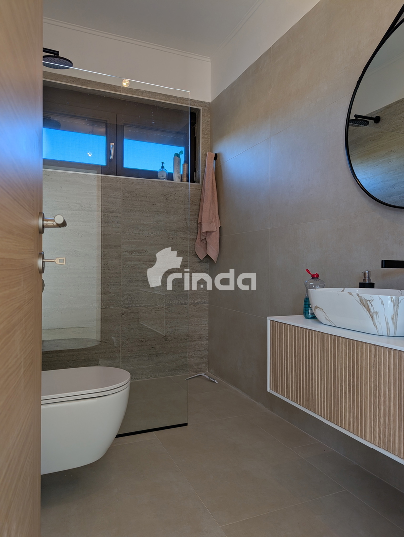 Hiša s bazenom - okolica Rovinja - 140m2 - (549m2 zemljišče)