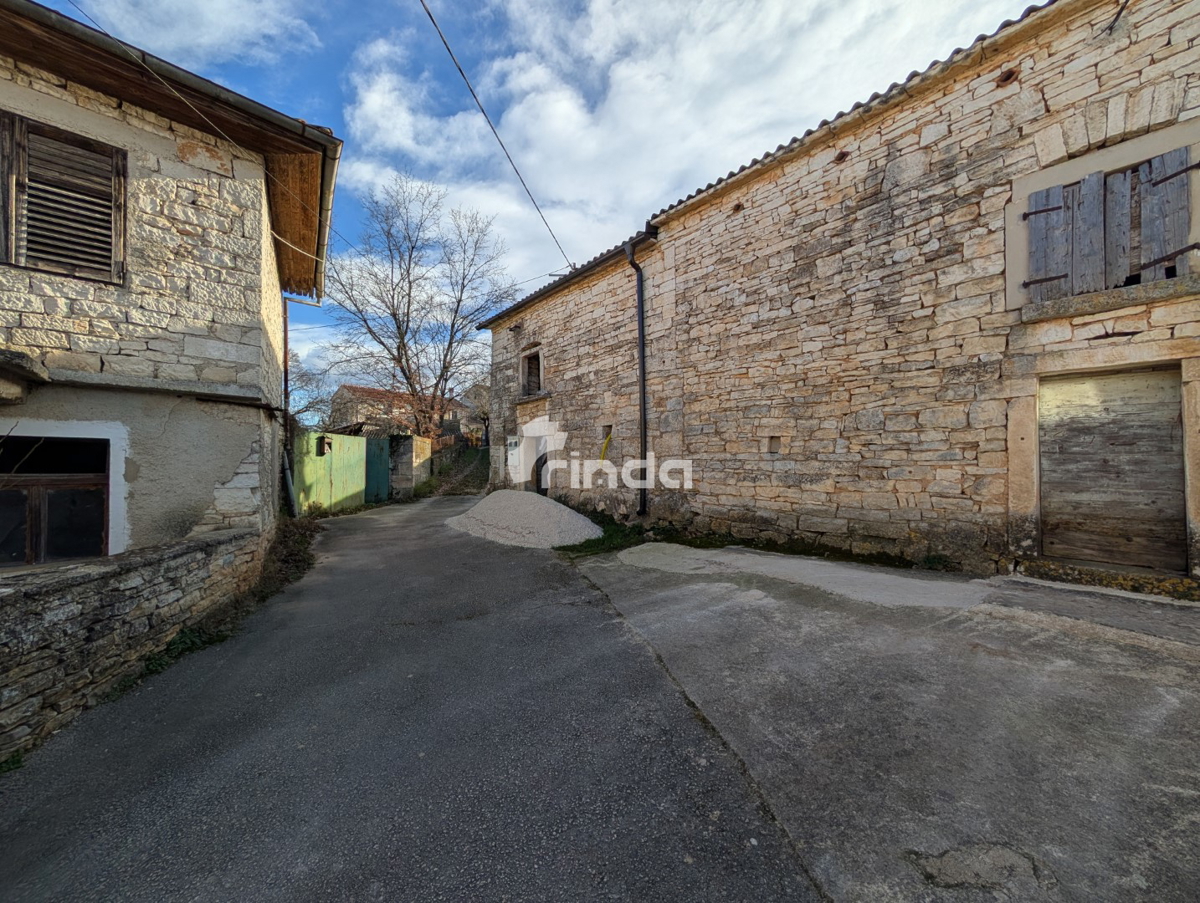 Stara istarska kuća - poludovršena - Kanfanar - 50m2